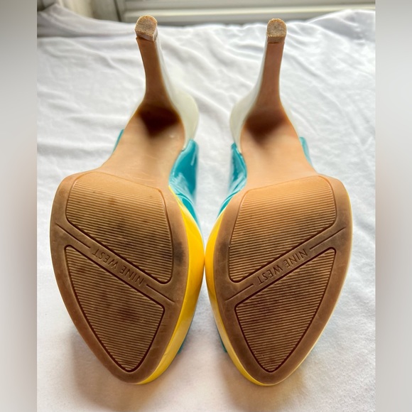 Nine West Heels EUC size 7.5, Turquoise, Yellow & White - Picture 3 of 8